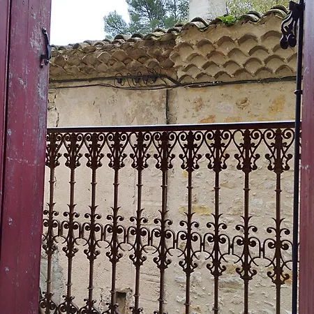 Les Studios De St Guilhem Saint-Guilhem-le-Desert Exterior foto