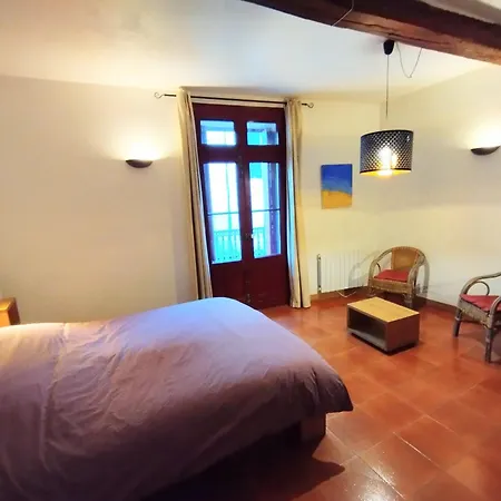 Les Studios De St Guilhem Saint-Guilhem-le-Desert Exterior foto