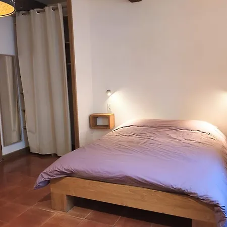 Les Studios De St Guilhem Saint-Guilhem-le-Desert Exterior foto