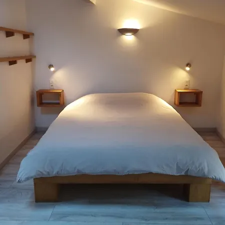 Les Studios De St Guilhem Saint-Guilhem-le-Desert Exterior foto
